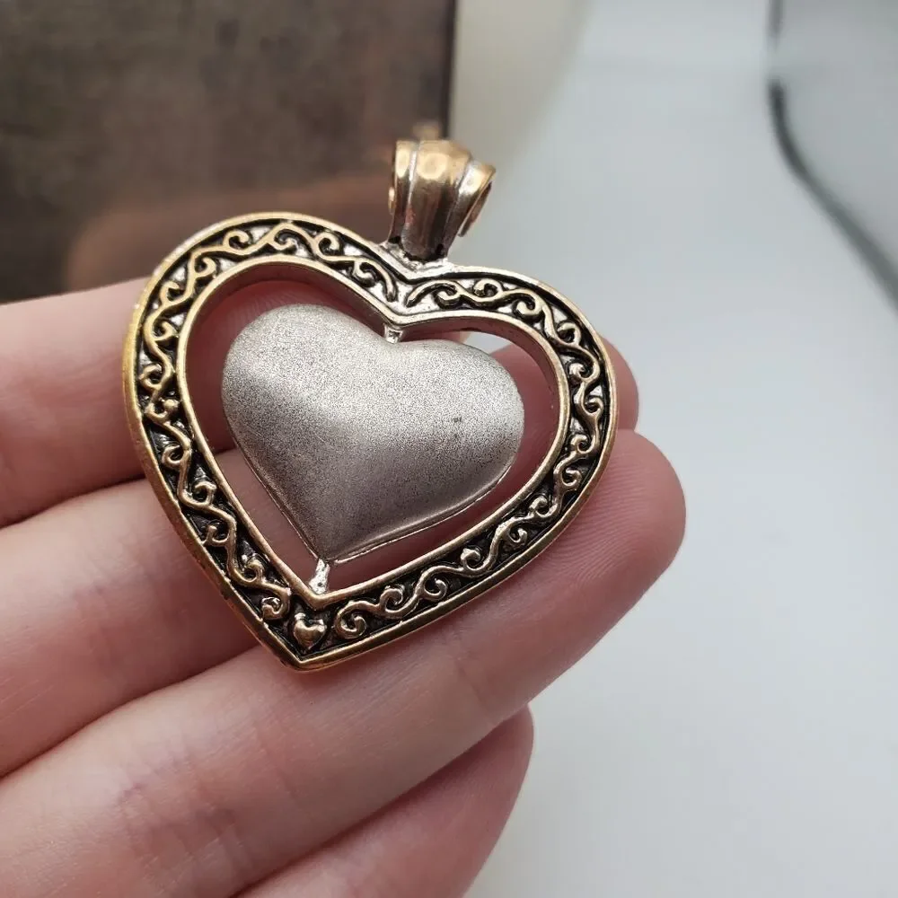 Heirloom estate sister pendulum heart necklace pendant - Picture 3 of 3